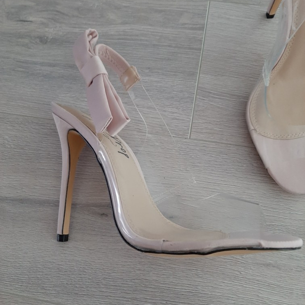 Sandals - Picture 3 of 4